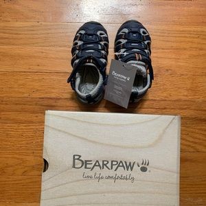 Bear paw outdoor toddler sandal.